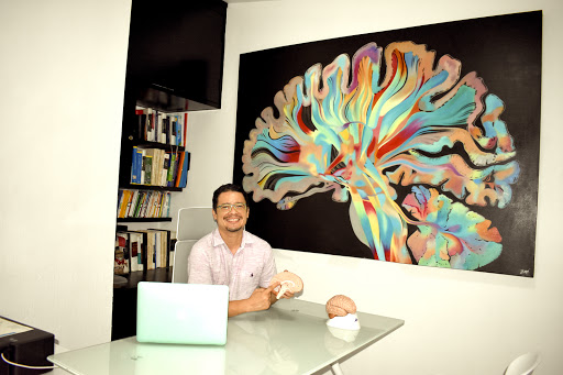 Neurólogo pediatra Dr. Edgar Daniel Del Rio Mendoza