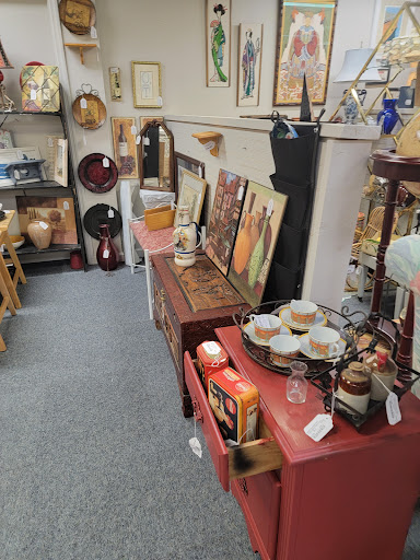 Used Furniture Store «Consign Design Interior», reviews and photos, 5556 Atlanta Hwy, Flowery Branch, GA 30542, USA