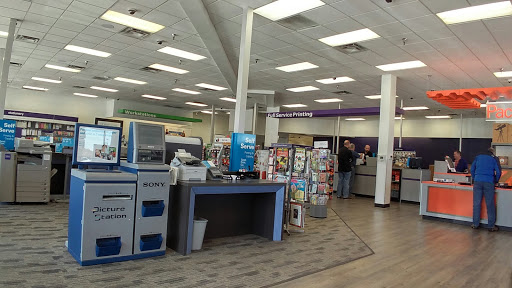 Print Shop «FedEx Office Print & Ship Center», reviews and photos, 10201 University Ave, Clive, IA 50325, USA