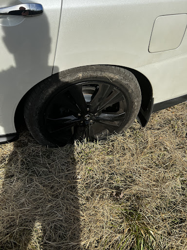 Auto Parts Store «Pep Boys Auto Parts & Service», reviews and photos, 2001 S Pleasant Valley Rd, Winchester, VA 22601, USA