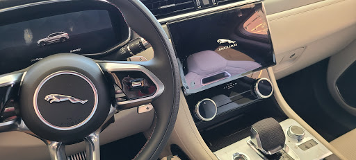 Used Car Dealer «Jaguar Thousand Oaks», reviews and photos, 3601 Auto Mall Dr, Thousand Oaks, CA 91362, USA