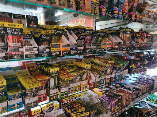 Tobacco Shop «Moon Smoke Shop», reviews and photos, 120 W Grant Rd, Tucson, AZ 85705, USA