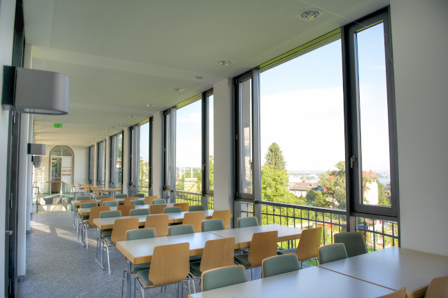 Kommentare und Rezensionen über Pädagogische Hochschule St. Gallen (PHSG)