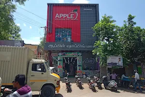 Apple shopping mall image