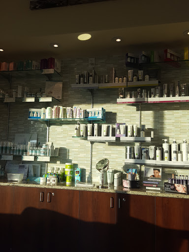 Massage Therapist «Hand & Stone Massage and Facial Spa», reviews and photos, 7331 Gaston Ave, Dallas, TX 75214, USA