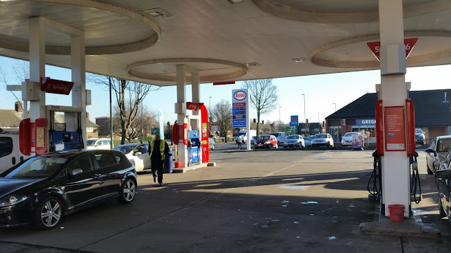 Comments and reviews of ESSO MFG NUTHALL ROAD