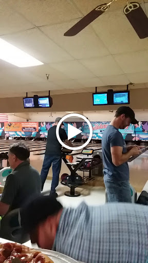 Bowling Alley «Pinz Bowling Center», reviews and photos, 700 N Lafayette St, South Lyon, MI 48178, USA