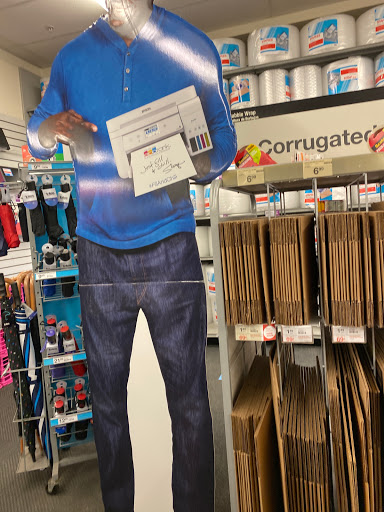 Office Supply Store «Staples», reviews and photos, 24-41 31st St, Astoria, NY 11102, USA