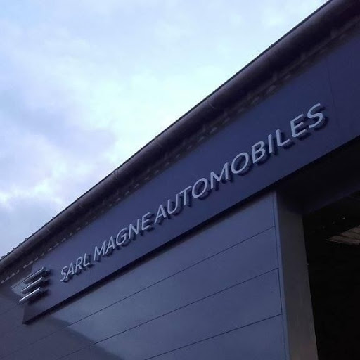 Photo 2 - Magné Automobiles