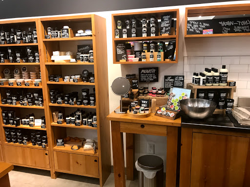 Cosmetics Store «Lush», reviews and photos, 10 Rosedale Shopping Center, Roseville, MN 55113, USA