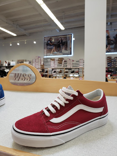 Shoe Store «WSS», reviews and photos, 460 San Fernando Mission Blvd, San Fernando, CA 91340, USA