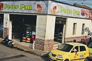 Peter Pan Panadería y Pastelería image