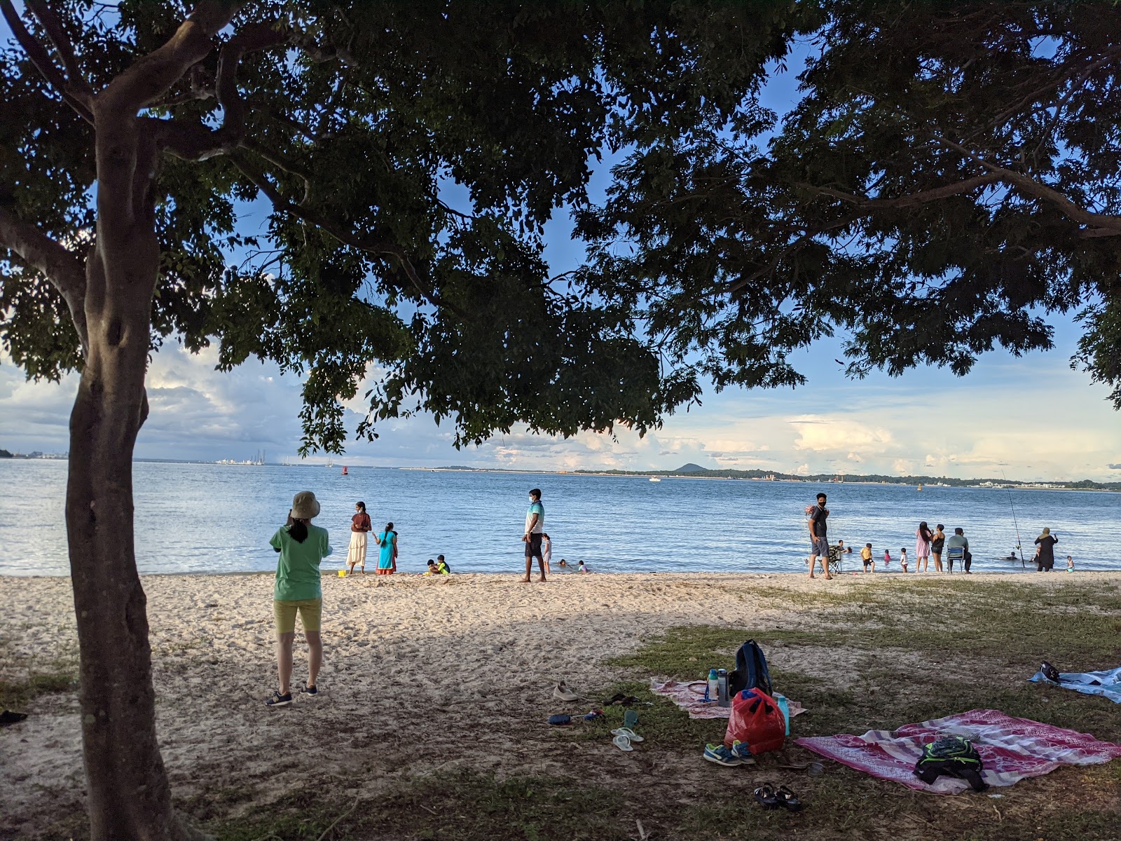 Foto de Changi Beach - lugar popular entre os apreciadores de relaxamento