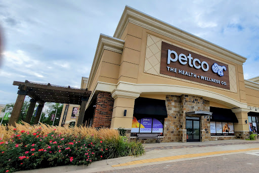 Petco Animal Supplies, 801 W Lake Ave, Peoria, IL 61614, USA, 