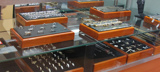 Pawn Shop «House Of Pawn», reviews and photos, 7443 Laurel Canyon Blvd, North Hollywood, CA 91605, USA