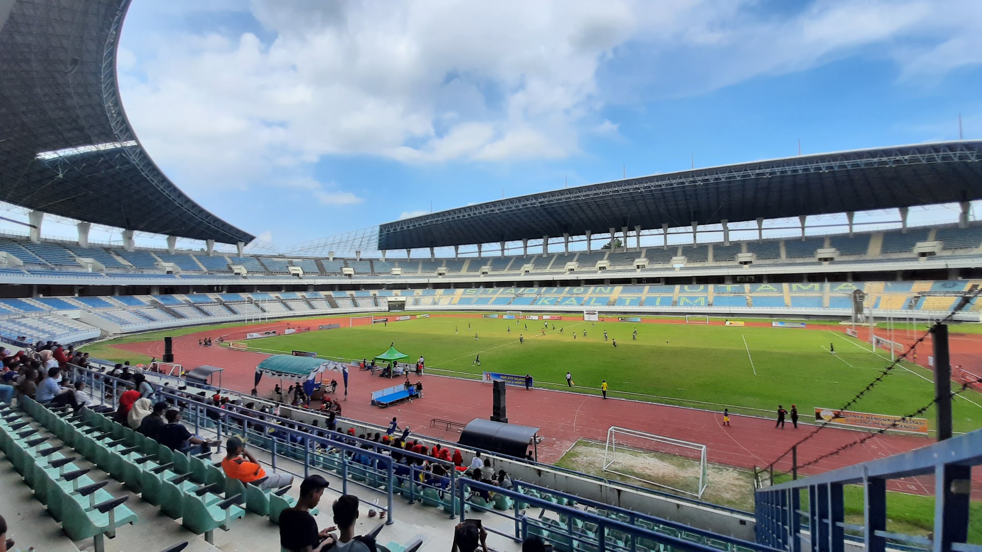 Gambar Stadion Utama Kaltim