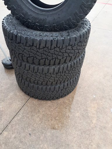 Tire Shop «Discount Tire Store - Tomball, TX», reviews and photos, 14239 Farm to Market 2920, Tomball, TX 77377, USA