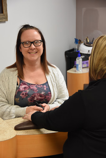 Hair Salon «Island Tropics Hair Design & Spa», reviews and photos, 126 E Division St, Shawano, WI 54166, USA