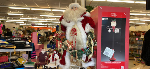 Thrift Store «JUNK 4 UR TRUNK THRIFT STORE», reviews and photos, 5494 New Jesup Hwy, Brunswick, GA 31523, USA