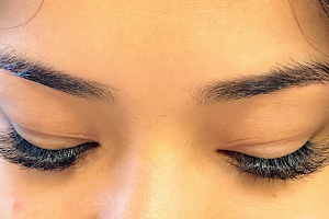 Brows and lashes studio image