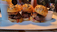 Hamburger du Restaurant gastronomique L'Atelier de Joël Robuchon à Paris - n°1