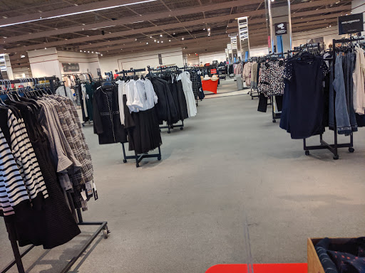 Department Store «Saks OFF 5TH», reviews and photos, 3943 I-35, San Marcos, TX 78666, USA