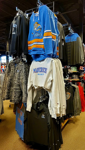 Sportswear Store «Rally House Boardwalk», reviews and photos, 8650 N Boardwalk Ave, Kansas City, MO 64154, USA