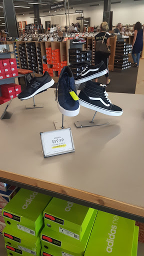 Shoe Store «DSW Designer Shoe Warehouse», reviews and photos, 3091 Main St, Mohegan Lake, NY 10547, USA