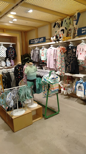 Stores to buy children's clothing Kualalumpur