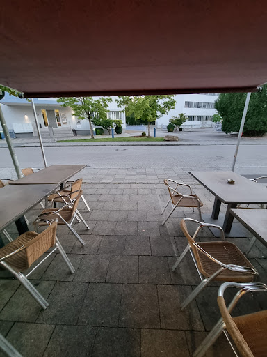 194x228