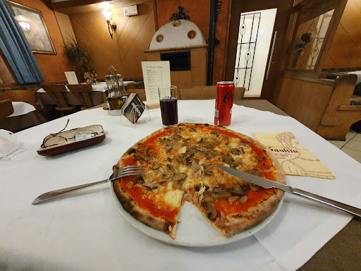 Restaurant Pizzeria SASKIA in Urtijëi, Provincia Autonoma di Bolzano – Alto Adige