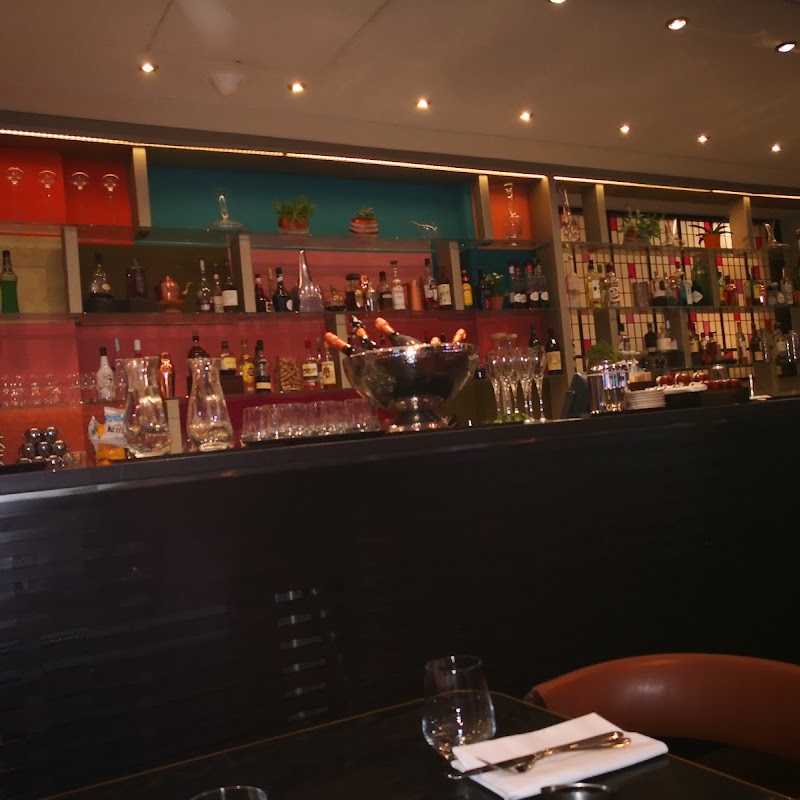Leo's Bar and Restaurant