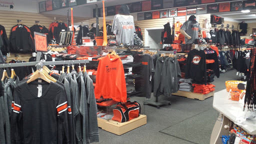 Sports Hut, 214 E Chicago Blvd, Tecumseh, MI 49286, USA, 