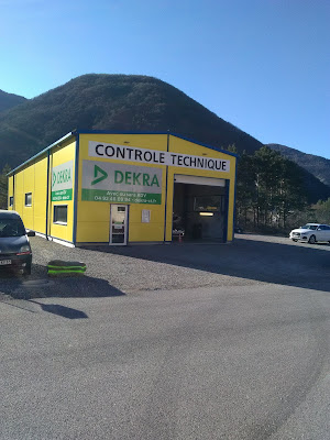 Centre contrôle technique DEKRA à La Roche-des-Arnauds
