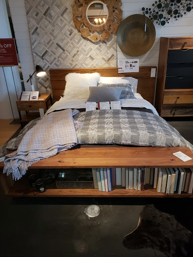 Furniture Store «Crate and Barrel», reviews and photos, 3965 Townsfair Way, Columbus, OH 43219, USA