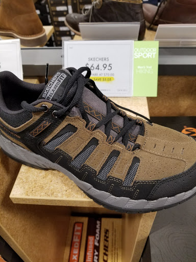 Shoe Store «DSW Designer Shoe Warehouse», reviews and photos, 300 NJ-18, East Brunswick, NJ 08816, USA