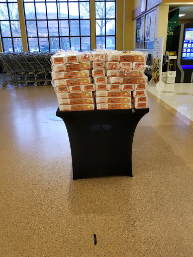 Shopping Mall «Main Avenue Shopping Plaza», reviews and photos, 380 Main Ave, Norwalk, CT 06851, USA