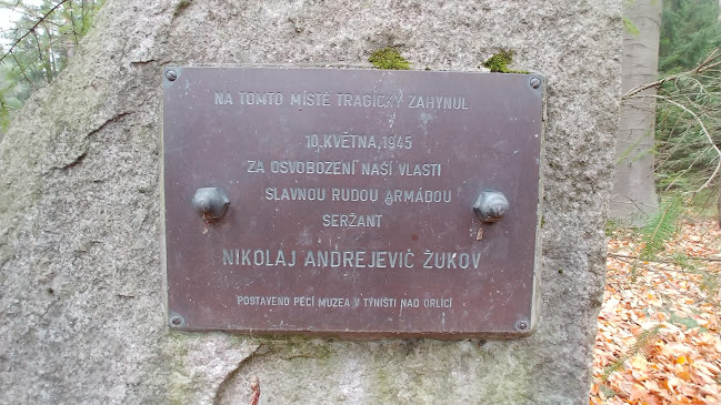 Recenze na Pomník vojáka Rudé armády, Nikolaje Andrejeviče Žukova v Pardubice - Muzeum
