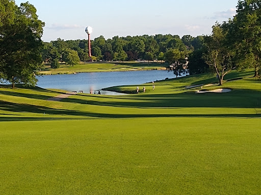 Private golf course Akron