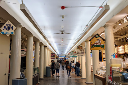 Shopping Mall «Faneuil Hall Marketplace», reviews and photos, 4 S Market St, Boston, MA 02109, USA