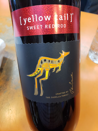 Liquor Store «The Wine House», reviews and photos, 1356 Hopmeadow St, Simsbury, CT 06070, USA