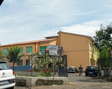 Scuola Media Statale A. Manzoni 99 Via Cassia, Montefiascone, VT 01027, Italia