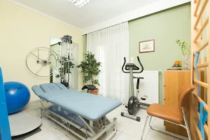 Ιώμαι - Χειροθεραπεία | Manual Therapy | Οστεοπαθητική | Φυσικοθεραπεία Θεσσαλονίκη image