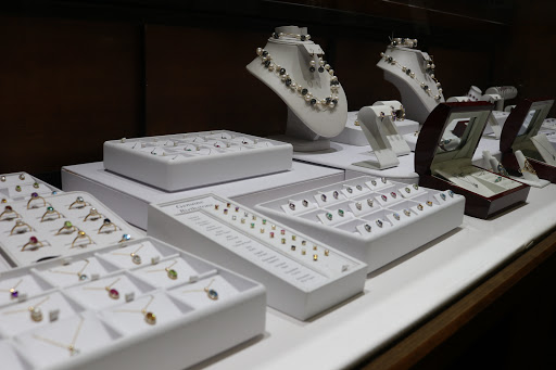 Jewelry Store «Prestigio Jewelers», reviews and photos, 487 E Shaw Ave, Fresno, CA 93710, USA