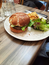 Hamburger végétarien du Restaurant Le Petit Bouchon de la Place à Lyon - n°2