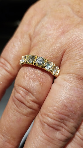 Jeweler «San Dimas Jewelry Mart», reviews and photos, 490 W Arrow Hwy # G, San Dimas, CA 91773, USA