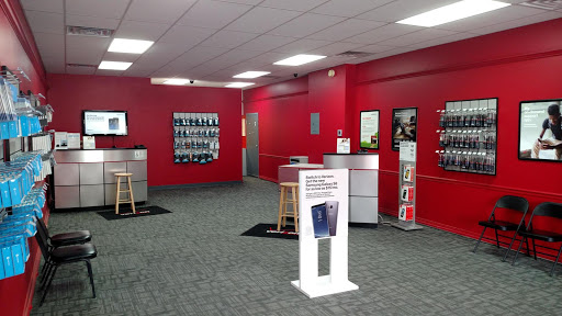 Cell Phone Store «GoWireless Verizon Authorized Retailer», reviews and photos, 36 N Chestnut St, Jefferson, OH 44047, USA