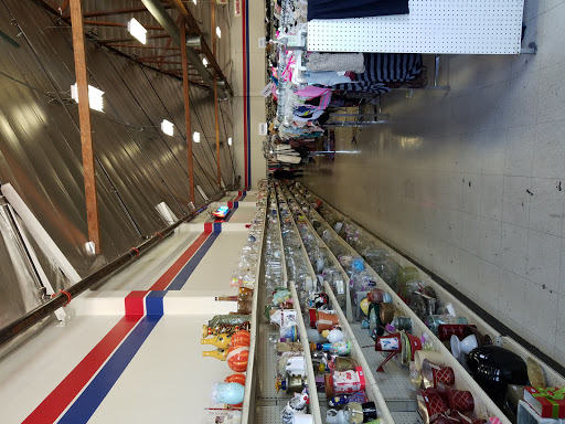 Thrift Store «Super Thrift Store Rescue Mission», reviews and photos, 13422 Saticoy St, North Hollywood, CA 91605, USA
