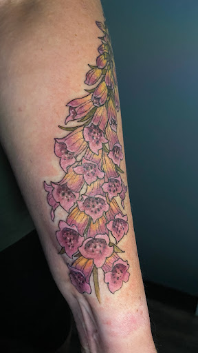 Explore fine line finger tattoo ideas, creative tattoo ideas in Tecumseh, available at Lucid Tattoo Gallery