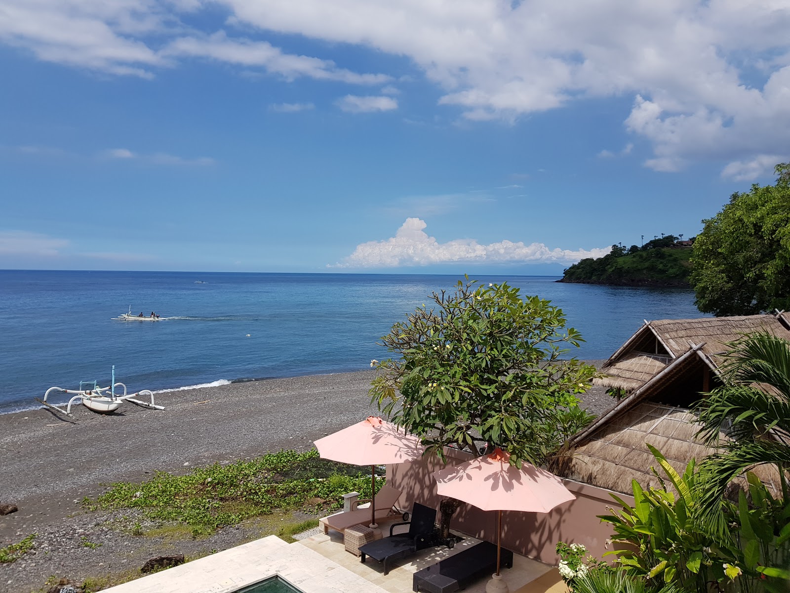 Foto di Amed Beach e l'insediamento